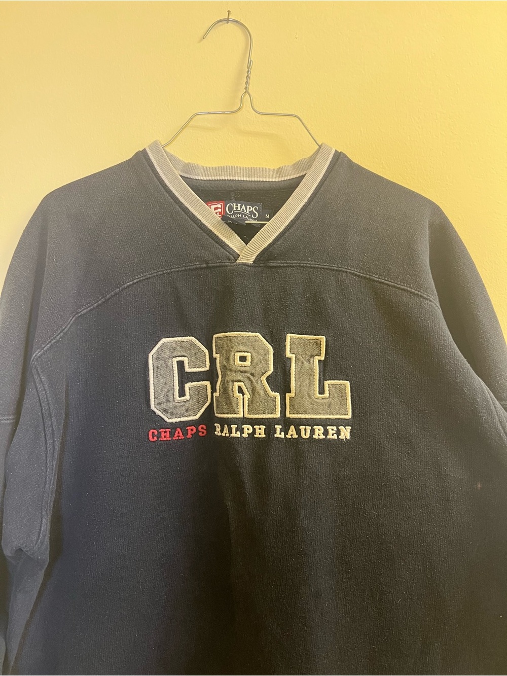 Chaps /Ralph Lauren Medium Navy V-Neck Pullover with CRL Embroidery